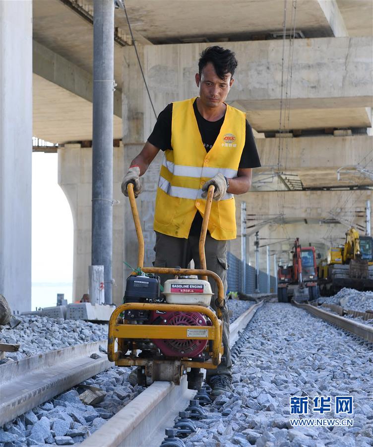 （經濟）（2）福建：平潭海峽公鐵大橋最后一根鐵路長軌換鋪完成