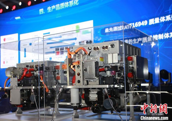 “國鴻氫能”鴻途G系列燃料電池新產品亮相廣東佛山。 程景偉 攝