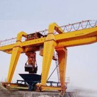 天津起重機(jī)-門(mén)式起重機(jī)